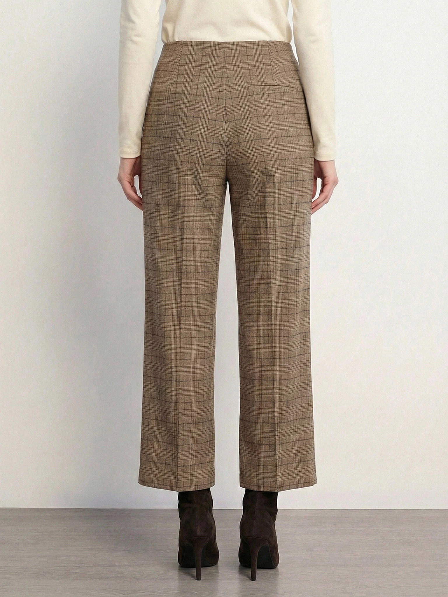 Брюки песочного цвета в клетку